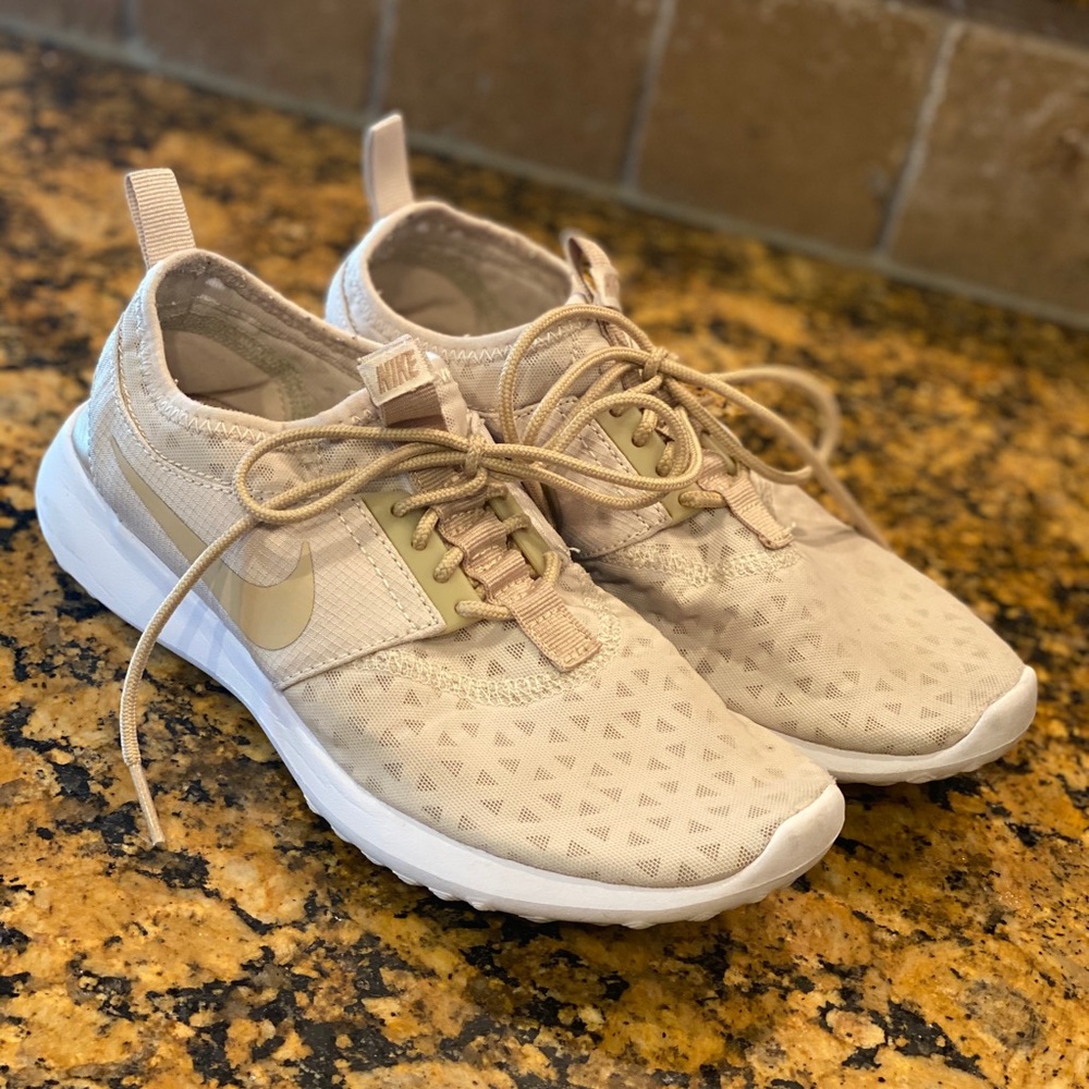 Women’s Nike Running Shoes